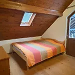 Mountain Family Chalet Rayovo